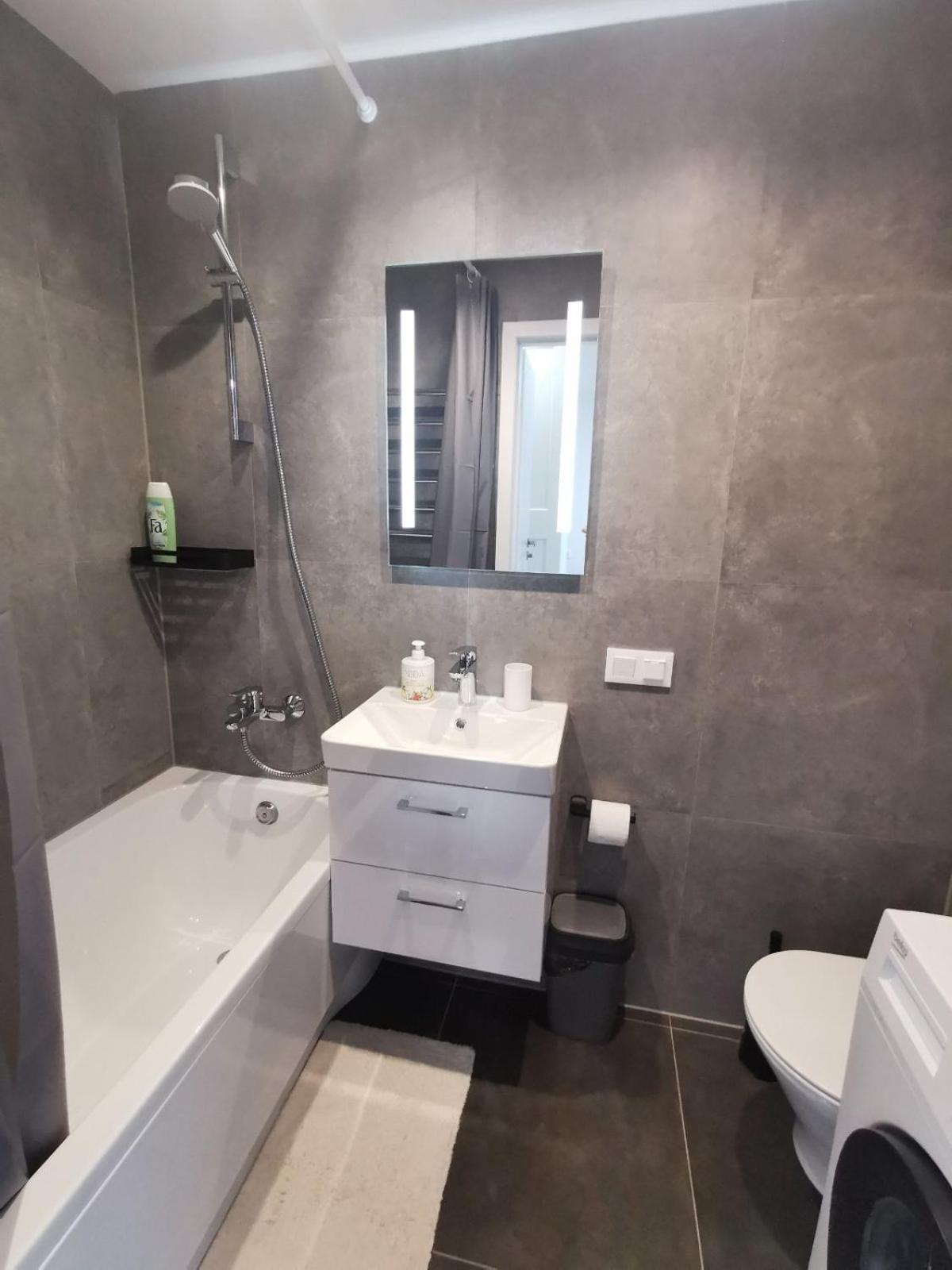 Modern Studio Baltijos, Self-Check-In, Free Parking クライペダ エクステリア 写真
